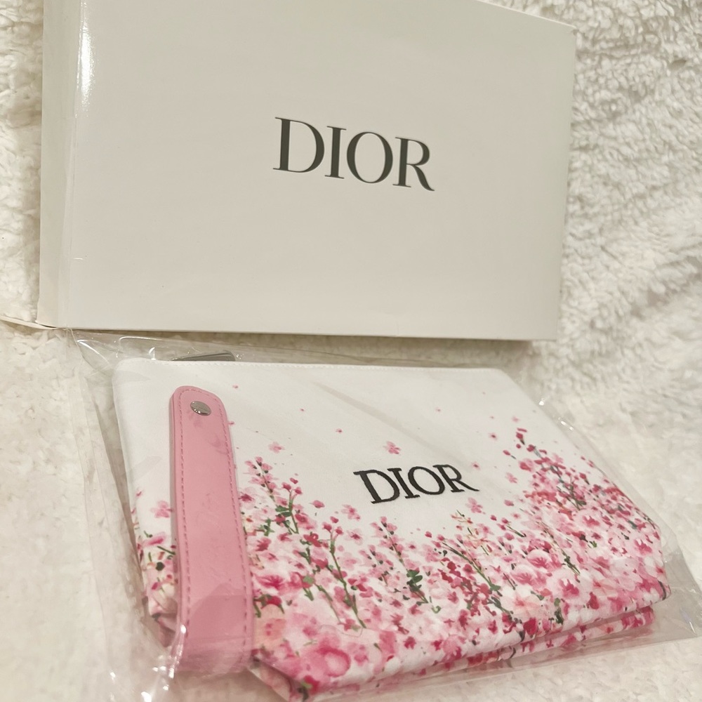 NEW - Miss Dior Cosmetic Pouch - Picture 4 of 7